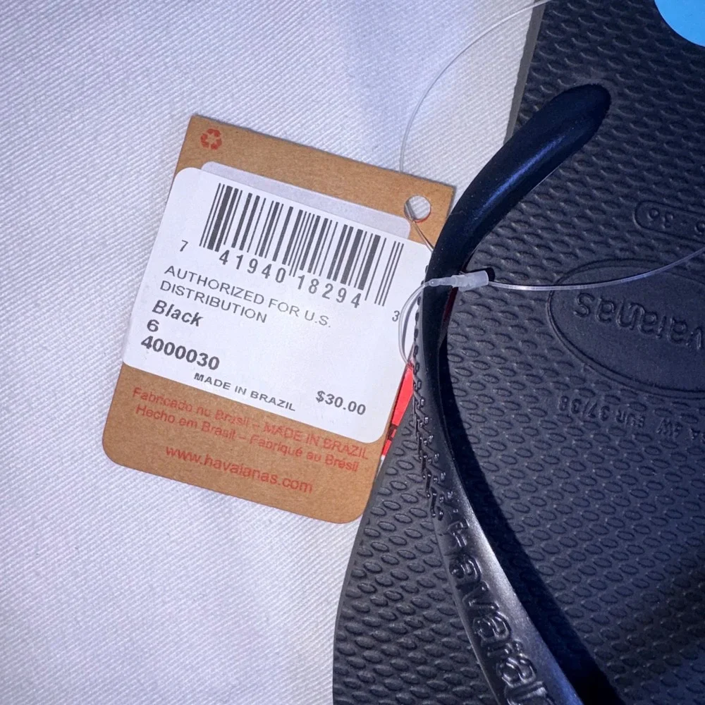 Havaianas  Flip Flops Size 6 Black NEW Brazilian Rubber Sandals 4000030 beach